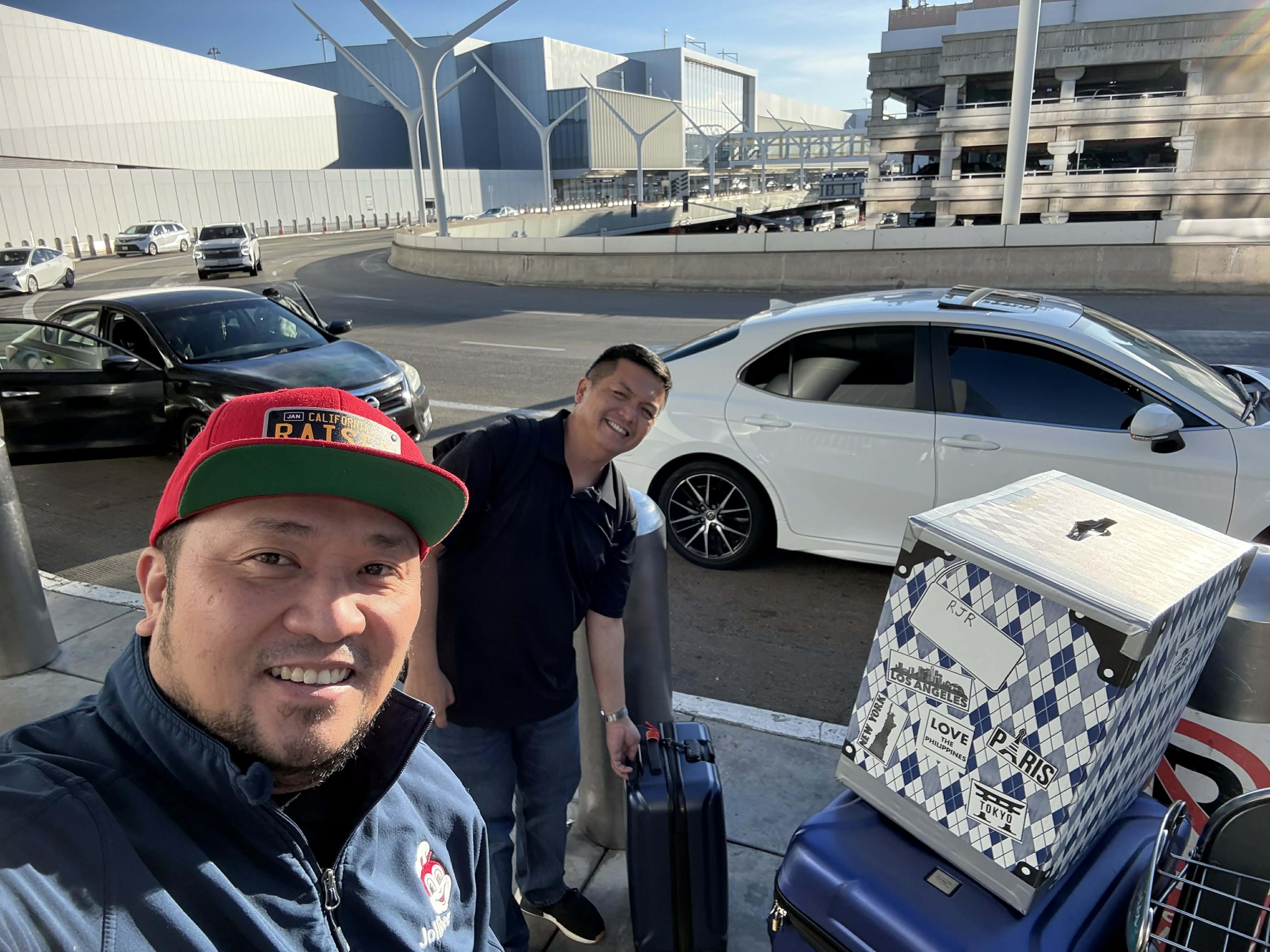 LAX drop-off — Smooth ride, all smiles